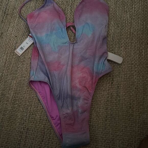BCBGeneration Cloud Nine Keyhole One-Piece Swimsuit - Pink Blue Cloud - Picture 3 of 3